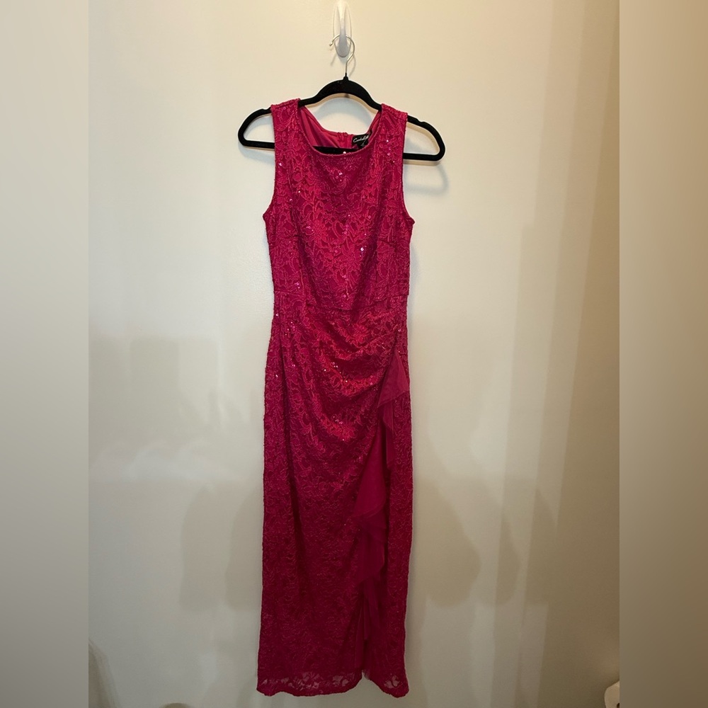 NWT Candalite Fuchsia Lace Sequence Gown - Size‎ M